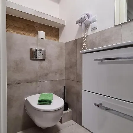 Studio I Pokoje I Pokoje Z Lazienkami * Gdansk