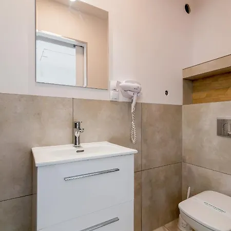 Studio I Pokoje I Pokoje Z Lazienkami Apartment