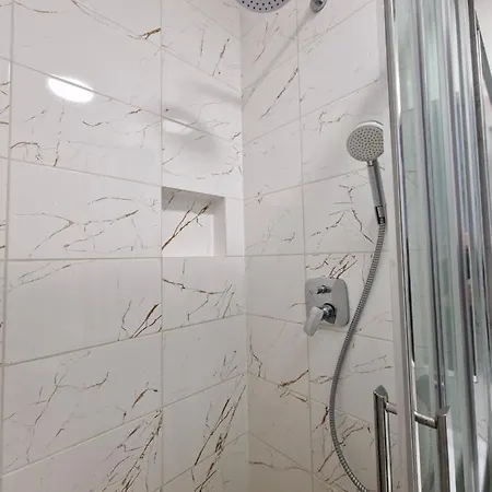 Studio I Pokoje I Pokoje Z Lazienkami Apartment *
