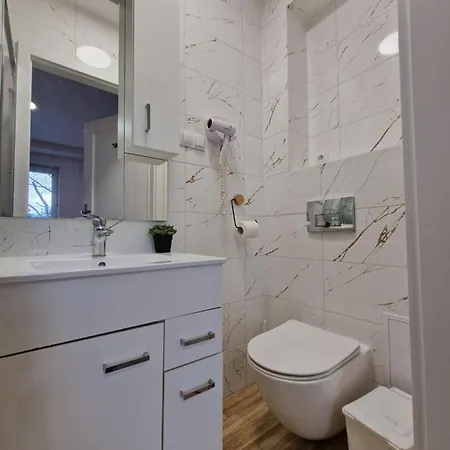 Apartment Studio I Pokoje I Pokoje Z Lazienkami
