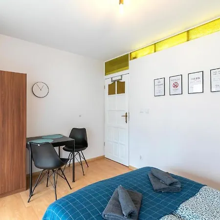 Studio I Pokoje I Pokoje Z Lazienkami Apartment *